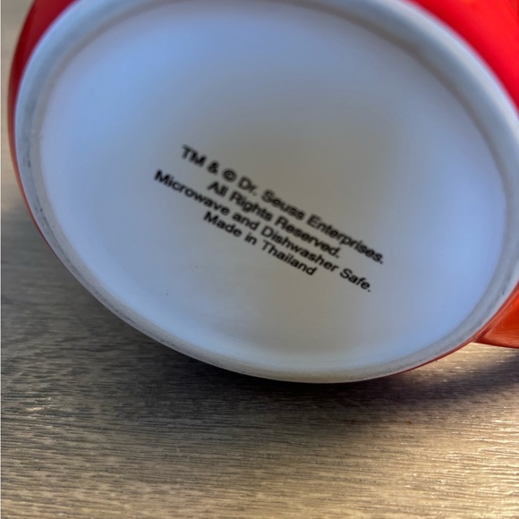 Universal Bold Red and White Mug - Picture 7 of 9